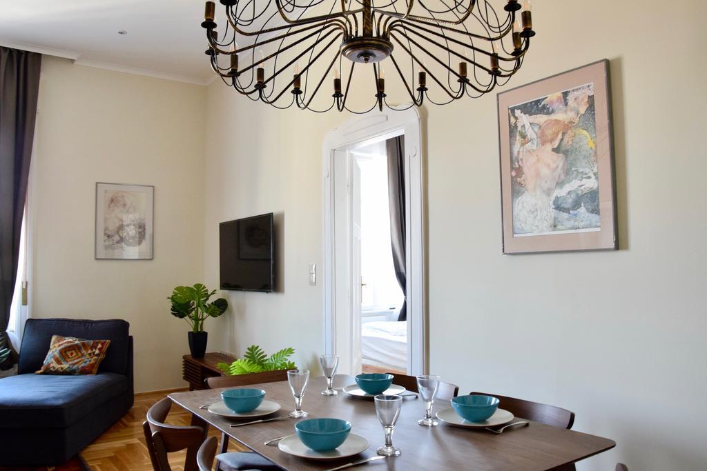 Luxury Apartment By Hi5 - Kiraly Street Suite 부다페스트 외부 사진