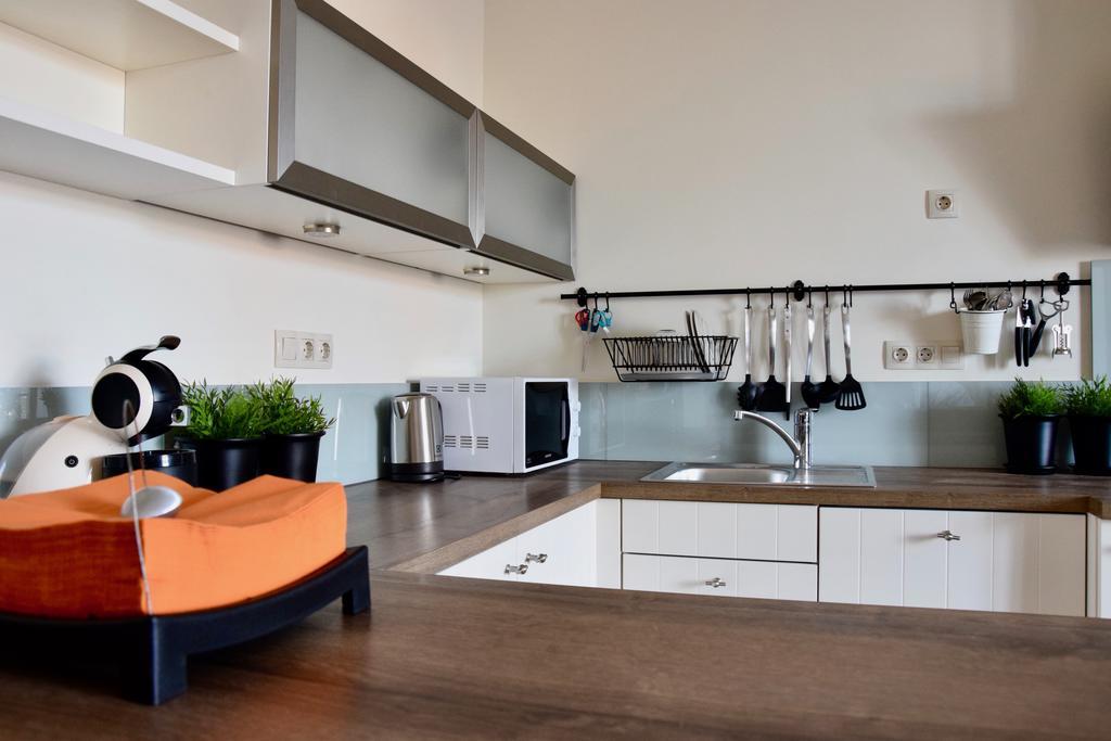 Luxury Apartment By Hi5 - Kiraly Street Suite 부다페스트 외부 사진