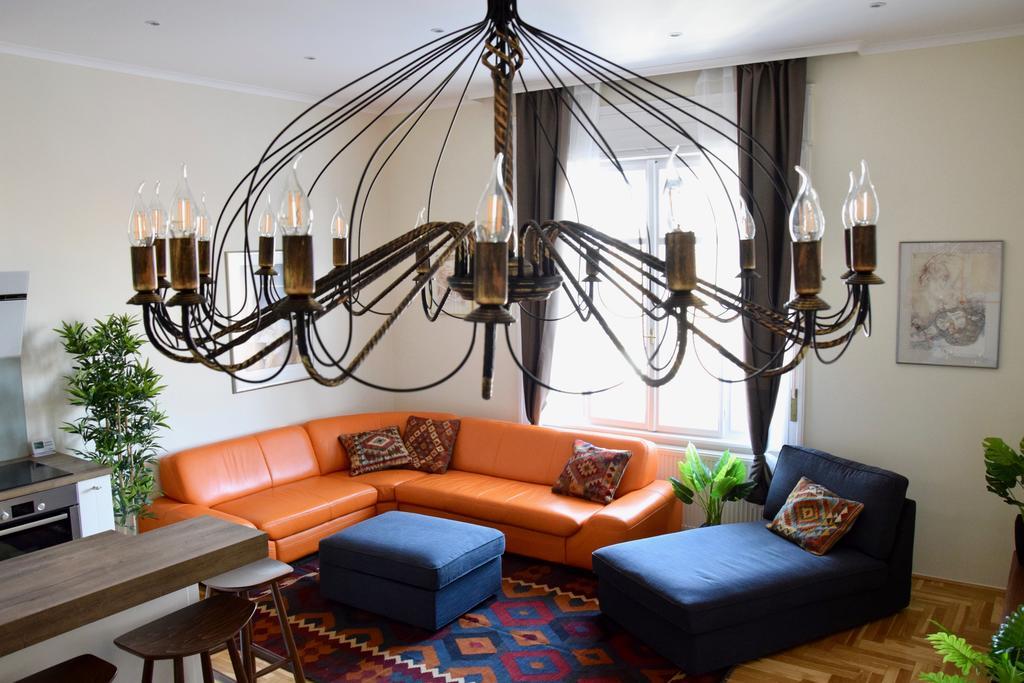 Luxury Apartment By Hi5 - Kiraly Street Suite 부다페스트 외부 사진
