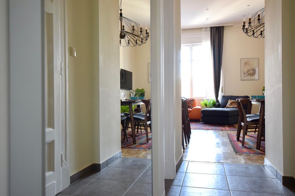 Luxury Apartment By Hi5 - Kiraly Street Suite 부다페스트 외부 사진