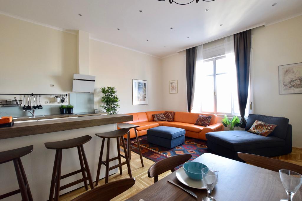 Luxury Apartment By Hi5 - Kiraly Street Suite 부다페스트 외부 사진